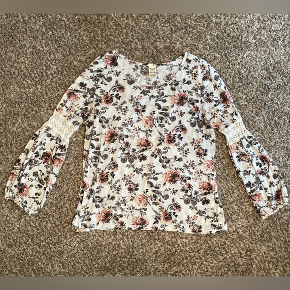 Faded Glory Long Sleeve Embroidered Mesh Sleeve Floral Blouse- Size 2XL / XXL - Picture 3 of 4